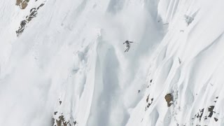 Skier Outruns Massive Avalanche [upl. by Jillene]