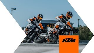 2019 KTM 690 SMC R – CHALLENGE CONVENTION  KTM [upl. by Mathur]